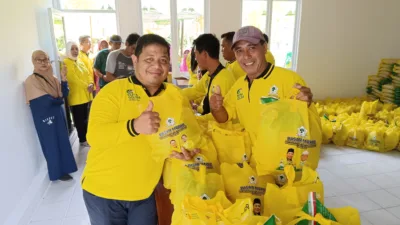 Peringati HUT ke 61, Golkar Babar Gelar Pasar Murah