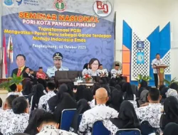HUT ke 80 PGRI, Prof  Udin Ajak Guru Aktif di Media Sosial