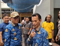 Wabup Babar Sinyalir Pasar Sepi karena Tambang, Pedagang Diminta Bertahan