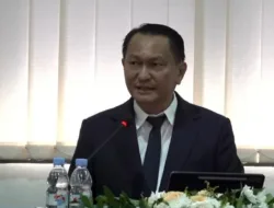 Berhasil Pertahankan Disertasi Model Tata Niaga Pertimahan, Bambang Patijaya Raih Gelar Doktor dari Universitas Trisakti