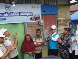 Cahaya dan Harapan di HLN ke-80: PLN Sambungkan Listrik Gratis bagi Keluarga Prasejahtera di Padang