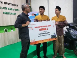 Peringati Hari Guru, Yayasan AHM Apresiasi Dedikasi Guru Inspiratif
