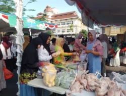 Warga Antusias Datangi GPM di Kantor Wali Kota Pangkalpinang, Harga Buah hingga Beras Banting Harga