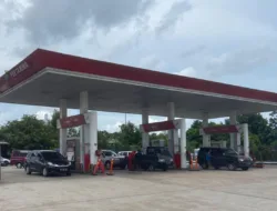 Gegara Ombak Besar, Pengiriman BBM ke SPBU Sinjel Terlambat 