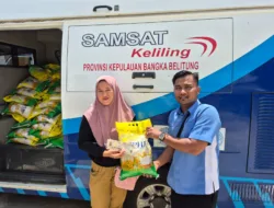 Semarak HUT Ke-25 Babel dan HUT PGRI, UPT Bakuda Bersama Cabdindik Babar Bagikan 2.000 Kg Beras Gratis untuk WP Taat