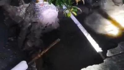 Tergerus Air, Jembatan di Desa Cupat Terputus