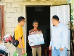 Tangis Haru Sutrisno, Dapatkan Hadiah Umroh dari PLN Babel dalam Program Gelegar Pasang Baru PLN Mobile