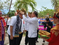 Tiba di Sungailiat, Ketum Kadin Anindya Bakrie Beserta Rombongan Disambut Tari Sekapur Sirih