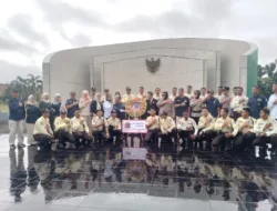 Peringati HUT Satpam ke 45, DPD APSI Babel Gelar Tabur Bunga di Makam Pahlawan