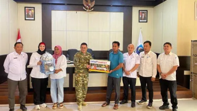 Dorong Ekonomi Kerakyatan, DKUKMINDAG Basel Salurkan Bantuan Alat ke 70 Pelaku UMKM