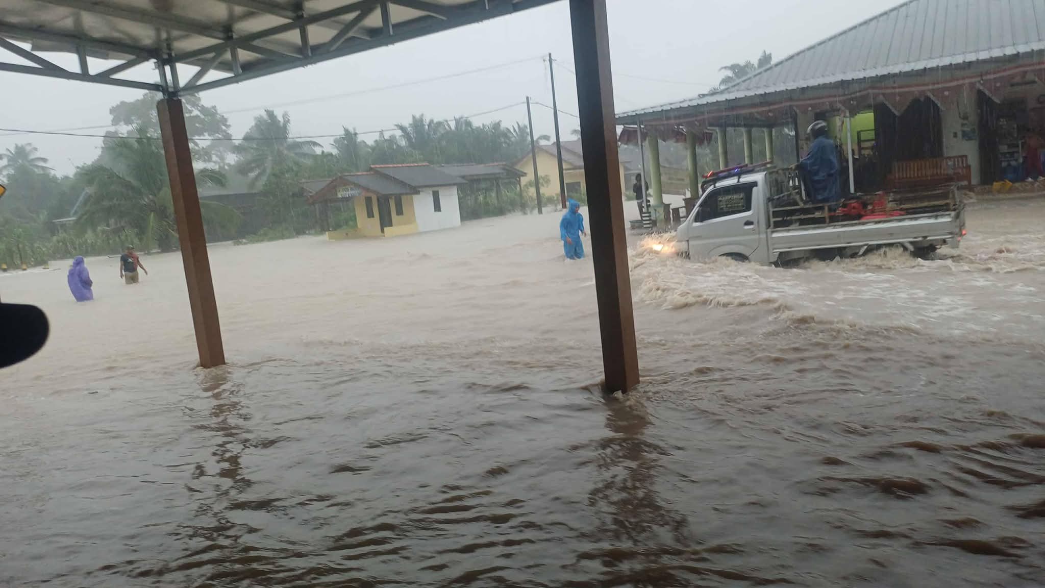 Hujan Deras Sejak Semalam, 40 Rumah di Desa Perlang Terendam Banjir