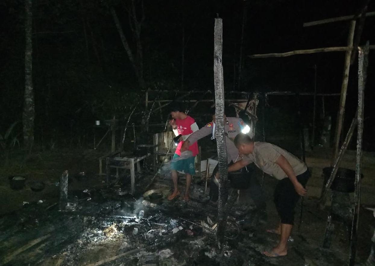 Satu Unit Rumah di Simpang Teritip Hangus Terbakar 