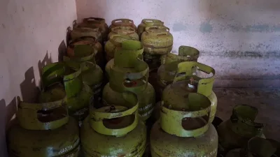Warga Mentok Kesulitan Mendapatkan Gas Elpiji 3 Kilogram 