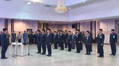 Lantik Tiga Pejabat Eselon II dan 16 Kepala Sekolah, Ini Pesan Gubernur Babel