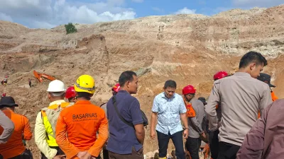 Fery Insani Tinjau Langsung Lokasi Tragedi Tambang di Pondi Pemali, Enam Korban Dipulangkan ke Pandeglang