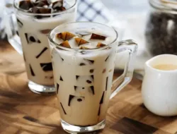 Meski Nikmat, Ternyata Minum Es saat Berbuka Puasa Sebabkan Kinerja Lambung Melambat