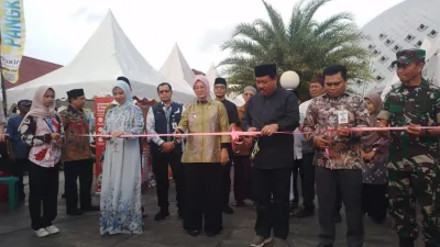 Wali Kota Buka Ramadan Urban Fest di Masjid Agung Kubah Timah, 40 Pelaku UMKM Ambil Bagian