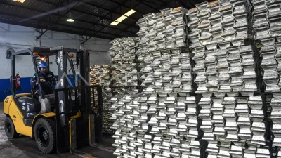 Menteri ESDM Bahlil Rencana Setop Ekspor Timah