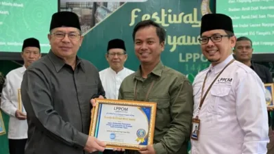 Perkuat UMK Halal di Babel, HUB UMK PLN UIW Babel Raih Penghargaan LPPOM