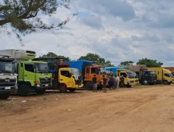 H-7 Lebaran, Kendaraan Membludak di Pelabuhan Tanjung Kalian Mentok, Kapal Penyebrangan Berkurang