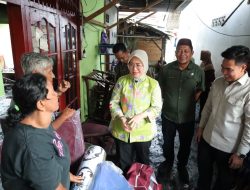 Turun Langsung, Cece Dessy Serahkan Bantuan untuk Korban Kebakaran di Pasir Putih