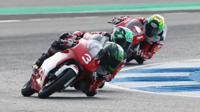 Taklukkan Tikungan Akhir, Bintang Kibarkan Merah Putih di Moto4 Asia Cup Buriram