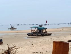 Polisi Tarik Ponton Ilegal dari Perairan Tembelok Kerangan dan Selidiki Koordinator 