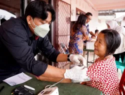 Mobil Sehat PT TIMAH Hadir di Desa Merawang, Berikan Layanan Kesehatan Medis hingga Edukasi Soal Pentingnya Kesehatan   