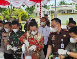 Hadiri Pemusnahan Barbuk di Kejari Basel, Bupati Riza Apresiasi APH Tekankan Kriminalitas