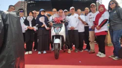 Lautan Manusia Meriahkan Jalan Sehat HUT Sungailiat, Honda ICON e Jadi Magnet Utama