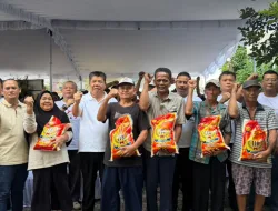 Satu Tahun Kepemimpinan, Gubernur Babel Salurkan Bantuan Sosial 2.185 ton beras bagi Warga Kurang Mampu di Selindung Lama