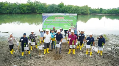 Bersama Pemkab Bangka, PT TIMAH Tanam Pohon di Kolong AKHLAK Air Kantung 