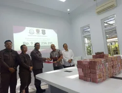 Berasal dari Lima Terpidana, Kejari Bangka Serahkan Uang Penganti Kerugian dalam Perkara Tipikor BWS ke Kas Negara Senilai Rp9,2 Miliar